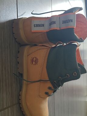 Timberland Wheat Tan and Olive Green Lace-Up Boots